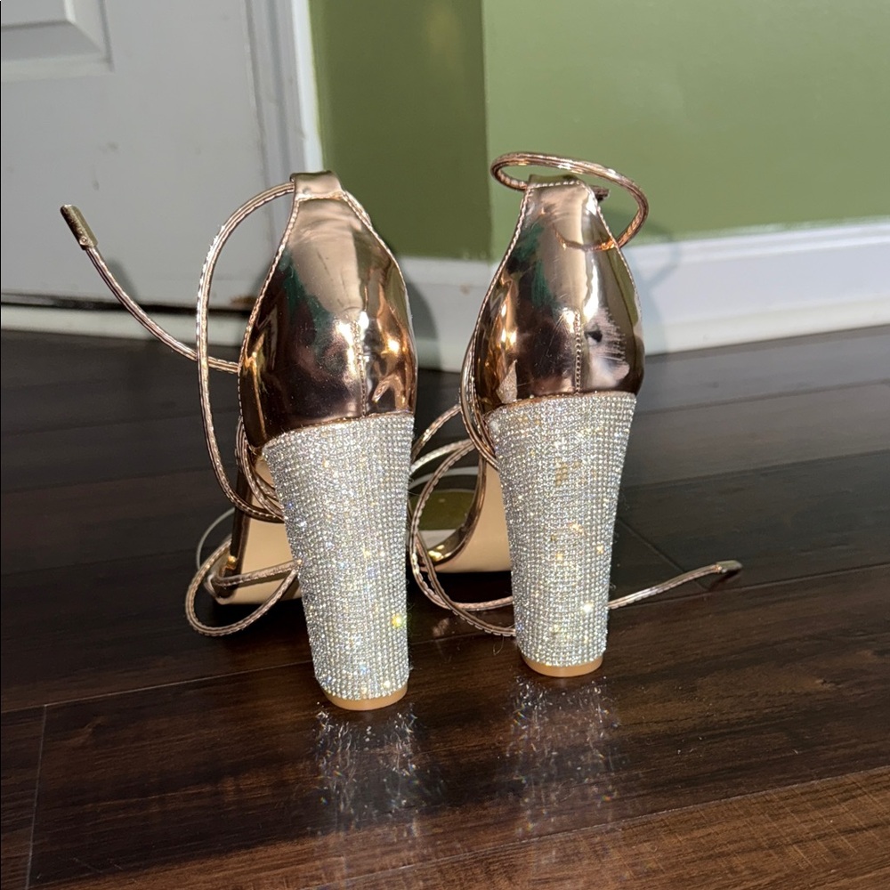 Lala ikai Rose Gold and Silver Heels - Picture 2 of 2